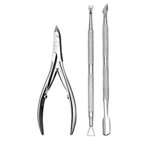 Kit de 4 outils de manucure et pédicure en acier inoxydable : coupe-cuticules, ciseaux, pinces et repousse-cuticules double extrémité pour éliminer les peaux mortes - Product Image 3