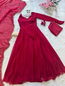 Ensemble de robe Anarkali en rayonne rouge, robe longue à manches longues avec bas et dupatta, tenue de soirée - Product Image 5