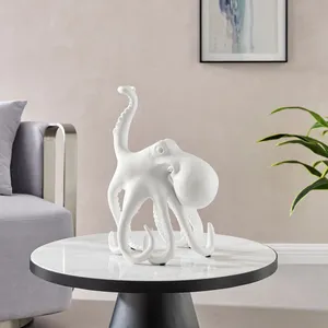 Sculpture décorative moderne en fer forgé faite à la main, élégante pièce de décoration résidentielle pour collections haut de gamme mondiales – Anneau circulaire - Product Image 4