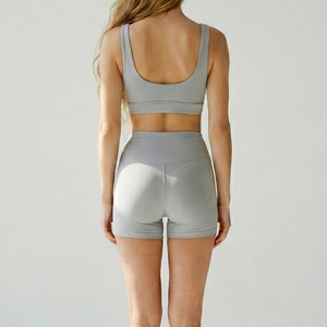 Short de yoga taille haute à séchage rapide pour femme avec fermeture à cordon de serrage Design à motif solide - Product Image 2