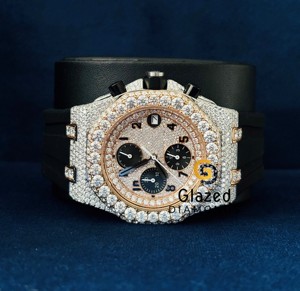 Reloj Cronógrafo Hip Hop de Dos Tonos con Esfera de Moissanita y Diamantes Redondos Brillantes en Correa de Goma Negra - Product Image 1