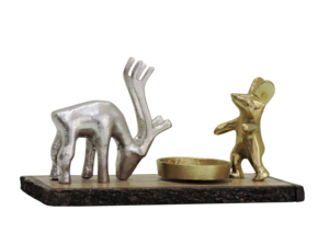 Porte-bougie décoratif en aluminium en forme de renne et d'ours avec base en bois, centre de table de Noël - Product Image 2