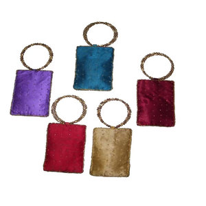 Bolso de Mano Étnico Bordado a Mano con Satén y Zari, Porta Celular, Bolso Bandolera Tradicional para Mujer - Product Image 4