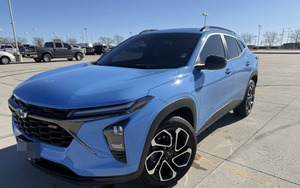Chevrolet Trax 2RS FWD SUV Exotique Premium 2024 - Product Image 2