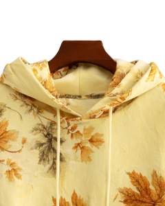 Sweat à capuche personnalisé pour femme, imprimé feuilles d'automne jaune clair, en molleton de coton, pull décontracté, fabricant sur mesure, fournisseur de vêtements en gros - Product Image 5