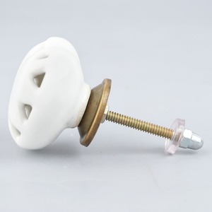 Poignées de tiroir et de porte en céramique au design moderne et élégant pour armoires de salle de bain, petits meubles et placards, faciles à utiliser pour la maison. - Product Image 4