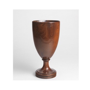 Copa de Vino de Madera Natural Hecha a Mano con Tallo y Agarre Ergonómico, Moderna, Ecológica, Reutilizable y Multifuncional - Product Image 3