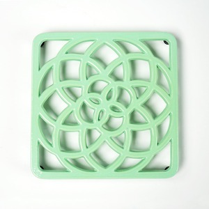 Trivet de Hierro Premium para Proteger Ollas Calientes, Sartenes y Mesas, Trivet Metálico Resistente para Cocina y Comedor, Elegante - Product Image 1