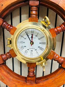 Horloge murale nautique vintage en bois antique de 18 pouces avec hublot et roue de bateau polie pour la décoration de la maison et du bureau - Product Image 2