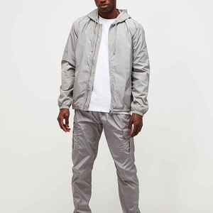 Hochwertige Herren-Windjacke Regenjacke aus Pakistan Schnell Trocknende Outdoor-Jacke Wasserdichte Leichte Windjacke - Product Image 1