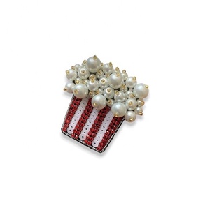 Broche de palomitas de maíz con cristal y Perla Bordado a mano y broche de moda con cuentas de alambre de lingotes - Product Image 1