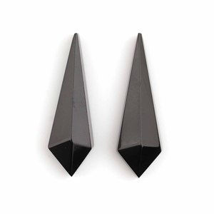 Ónix negro Natural de alta calidad, 10x30mm de largo, corte de cometa, Parte posterior plana, cabujón calibrado, piedras preciosas sueltas, fabricación de joyas, proveedor de piedras - Product Image 1