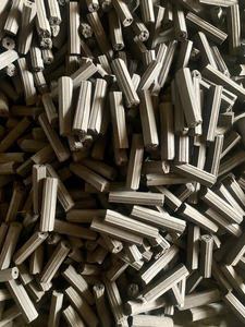 Briquetas de Aserrín Hexagonal de Alta Densidad Premium, Carbón Vegetal Negro de Madera Dura, 7000-8000 Kcal/kg Valor Calorífico, 3.0-5.0% Contenido de Ceniza - Product Image 5