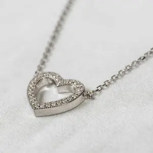 Pendentif Cœur en Moissanite Taille Princesse 1/2 CTW en Argent Sterling avec Chaîne à Maillons de 18 Pouces, Bijou Romantique pour Femme, Mariage et Fiançailles, Tishya - Product Image 6