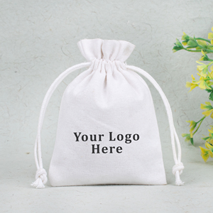 Sac d'emballage cadeau en coton biologique recyclable imprimé sérigraphié avec cordon de serrage pour bijoux, montres, lunettes - Personnalisable - Vente en gros - Product Image 3