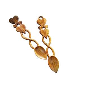 Cuchara de madera con forma de hongo, Vietnam, la más vendida, tallada a mano, personalizada, juego de cucharas con tres corazones y flecha - Product Image 3