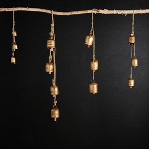 Elegantes campanas metálicas de Navidad que brindan una apariencia decorativa lujosa. - Product Image 3