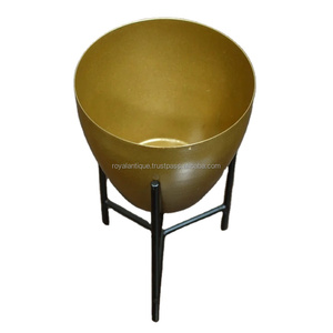 Venta al por mayor de macetas de metal de calidad de forma redonda dorada con soporte para jardín, restaurante, hoteles, decoraciones de oficina - Product Image 2