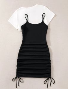 Minivestido ajustado fruncido en capas para mujer con camiseta interior – Vestido de fiesta con tirantes finos y cordón lateral - Product Image 4