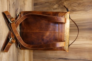 Patrón occidental tallado a mano cuero de vaca elegante mochila mochilas escolares Unisex multiusos bolsas al por mayor producto a granel - Product Image 3