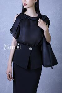 Chemisier en organza à manches courtes du Vietnam, polyester (mélange de voile), en mousseline, col drapé élégant / col bateau, féminin KA01 - Product Image 4