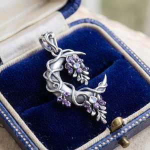Pendentif Lune Vintage en Argent 925 Doré avec Améthyste, Motif Floral Glycine, Sertissage Clos, Charme pour Fiançailles, Bijou Unisexe pour Usage Quotidien - Product Image 4