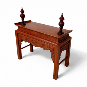 L'autel ancestral est soigneusement sculpté dans du bois parfumé. - Product Image 3