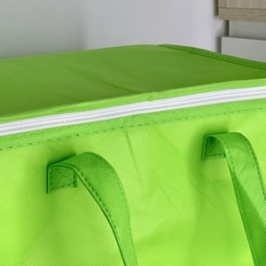 Sac à déjeuner isotherme pour enfants en tissu non tissé écologique PP motif léopard, personnalisable OEM/ODM, fermeture éclair, fabriqué au Vietnam, capacité 15L/20L - Product Image 4