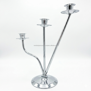 Candelabro de Aluminio Fundido de Alta Resistencia con 3 Luces • Decoración de Lujo Abstracta para Eventos de Hotel - Product Image 3