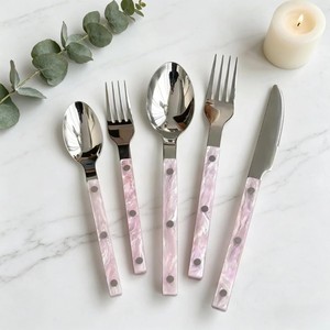 Elegante Juego de Cubiertos con Mango de Perla Rosa, Acabado Espejo, Apto para Lavavajillas, Cubertería para Bodas - Product Image 3