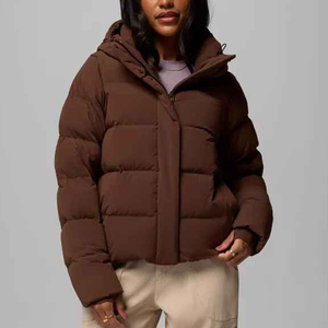 Chaqueta Larga Acolchada para Mujer al por Mayor, Abrigo Cálido de Invierno, Diseño Elegante y Moderno, Tejido de Lona Transpirable y Ecológico con Capucha - Product Image 3