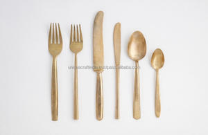 Cuchara de Acero Inoxidable Pulido a Espejo Personalizada con Mango Largo, Diseño Moderno, Ecológica, para Uso Doméstico y en Restaurantes - Product Image 3