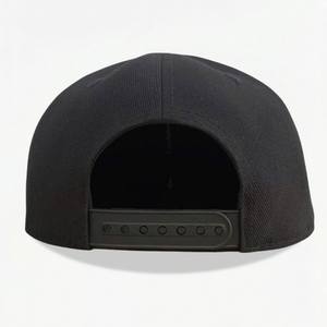 Gorra Moderna con Diseño de Paneles Firmes y Visera Recta que Ofrece un Aspecto Elegante y un Rendimiento Diario Confiable - Product Image 5