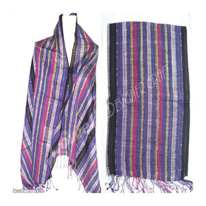 Bufanda Larga Tejida a Mano con Diseño de Rayas para Mujer, Moda Étnica Sostenible de Invierno, Suave, Cálida y Ecológica, Fabricante Indio - Product Image 3