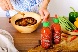 Tỏi gia vị Halal Mẫu hỗ trợ OEM cho siêu thị công thức nấu ăn chilica Tương Ớt tươi trong chai 4536g (160oz) - Product Image 4