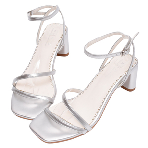 Sandalias de tacón cuadrado plateadas para mujer Ann'S con correa en el tobillo, tacón medio, elegantes, de PU, para verano - Product Image 1