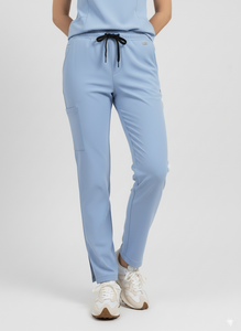 Conjunto de Uniformes Médicos Premium para Mujer, Incluye Blusa con Cuello en V y Pantalones Jogger Tipo Cargo con Bolsillos para Enfermeras y Doctoras - Product Image 3