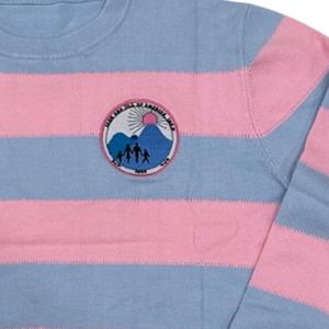 Pull ras du cou rayé rose et bleu en maille douce à manches longues – Vêtement décontracté et tendance pour l'hiver - Product Image 5