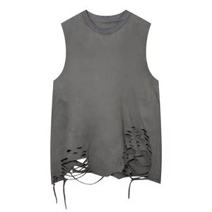 เสื้อกล้ามคอกลมคุณภาพสูง ระบายอากาศได้ดี แห้งเร็ว สไตล์สตรีทแวร์ ดีไซน์ขาดๆ แบบขายส่ง เสื้อยืดลำลองผู้ชาย ผ้าโพลีเอสเตอร์ยืดหยุ่น ทอแบบริบ - Product Image 4