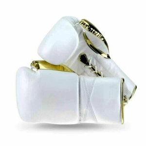 Guantes de Boxeo de Piel Sintética Blanca Impermeables con Detalles Dorados y Cierre de Velcro para Adultos - Product Image 2