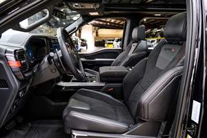 พร้อมส่งมอบ ปี 2025 ฟอร์ด เอฟ-150 แร็ปเตอร์ อาร์ 4x4 ตัวเต็มออปชั่น ระดับอุตสาหกรรมและงาน DIY รับประกัน 3 ปี เอกสารครบถ้วน รถมือสอง - Product Image 4