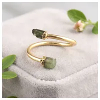 Bague en pierres précieuses naturelles brutes de péridot et de tourmaline verte, en laiton plaqué or 18 carats, design minimaliste, ajustable, unisexe