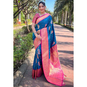 Sari en soie douce bleu paon avec des robes de cocktail élégantes contrastées tissées en zari doré - Product Image 3