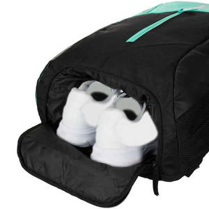 Mochila de pádel con diseño básico y aspecto limpio para viajes y uso deportivo. Mochila de pádel. - Product Image 5