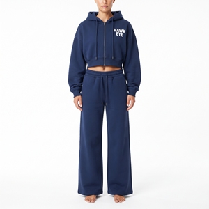 Conjunto casual de dos piezas de alta calidad para mujer: sudadera con capucha y cremallera completa, hombros caídos, y pantalón jogger de pierna ancha con cintura elástica. - Product Image 5