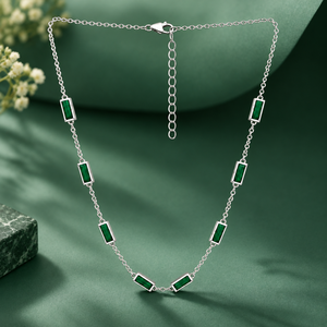 Collar de Cadena de Plata de Ley 925 con Malaquita, Collar de Compromiso y Boda con Nueve Piedras de Malaquita Verde en Corte Baguette, Joyería Minimalista - Product Image 2