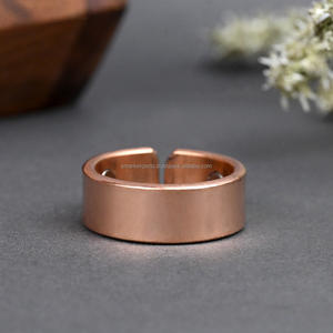 แหวนทองแดงขัดเงาแบบปรับได้สำหรับทุกเพศ ช่วยบรรเทาอาการปวดข้อ ฟื้นฟูกล้ามเนื้อ และส่งเสริมสุขภาพ พร้อมคุณสมบัติบำบัด - Product Image 3