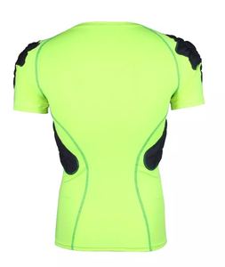 Camiseta de Compresión Acolchada Verde Neón para Hombre, Manga Corta, Cuello Redondo, Ajustada, Ropa Deportiva de Fútbol Americano - Product Image 6