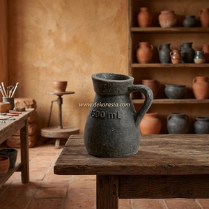 Vase-pichet Rustique en Terre Cuite Gris Foncé Roso S, Urne Décorative en Céramique Faite à la Main pour Table, Vente en Gros - Product Image 2
