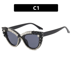 Lunettes de soleil œil-de-chat ornées de diamants, protection UV400, monture demi-cerclée, unisexe, tendance, pour usage extérieur, design confortable - Product Image 3